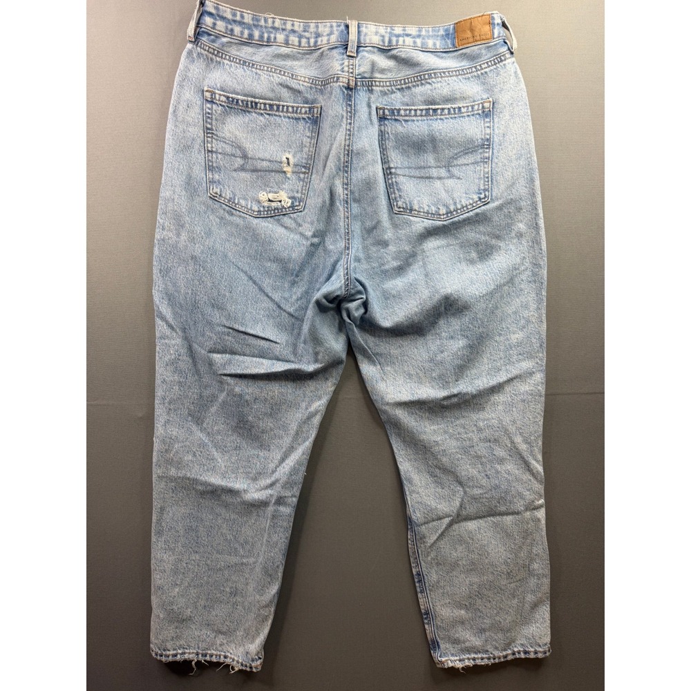 American Eagle Mom Jeans Womens Light Wash High Rise Raw Hem 34x27